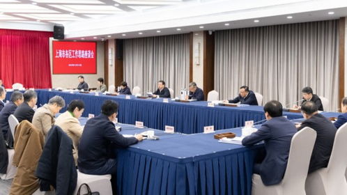 上海市长主持召开各区经济社会发展座谈会 强化企业服务与咨询支持，激发市场主体活力